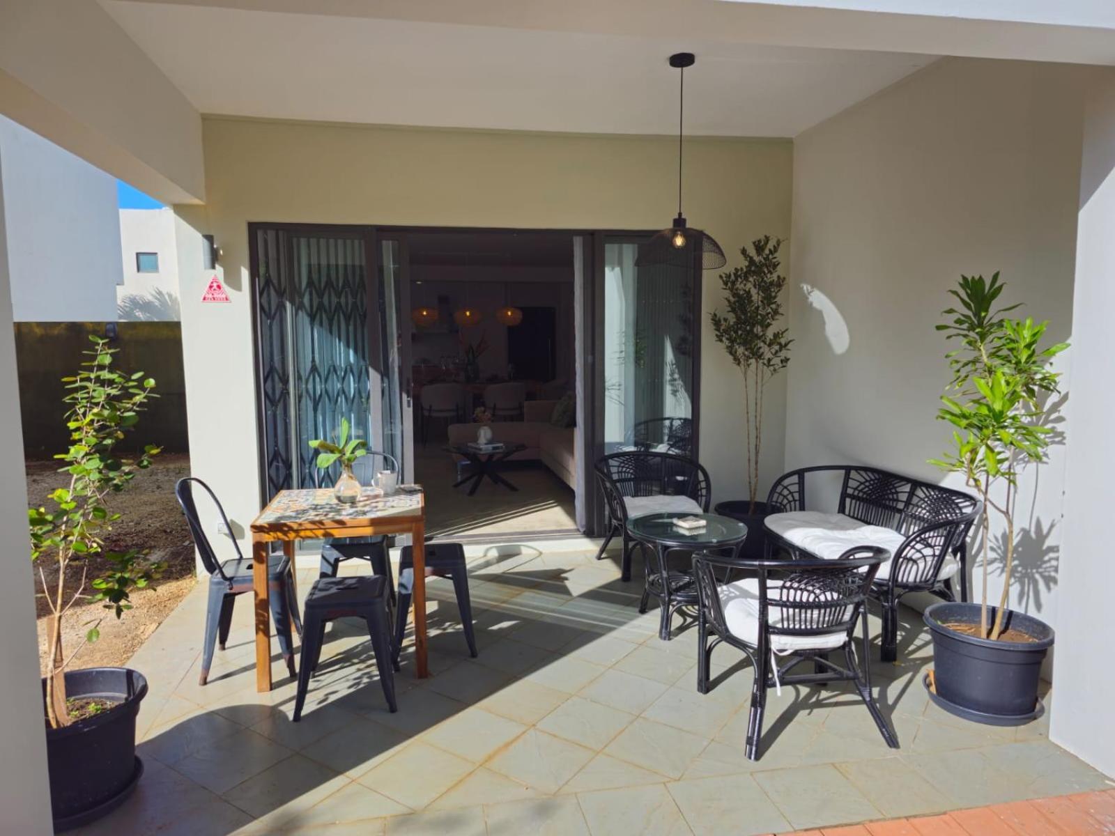 Modern Villa In Grand Bay - Short Walk To Beach Buitenkant foto