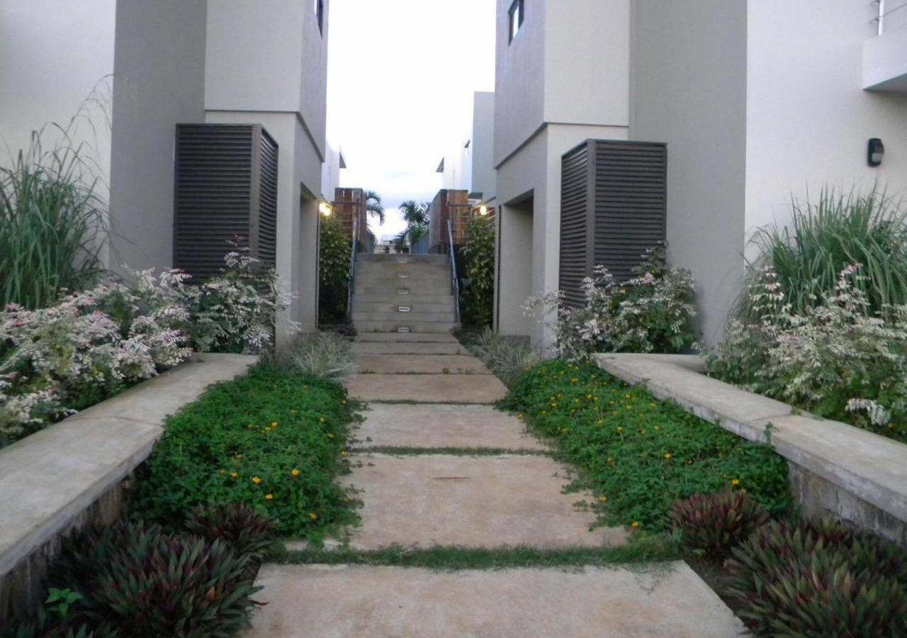 Modern Villa In Grand Bay - Short Walk To Beach Buitenkant foto