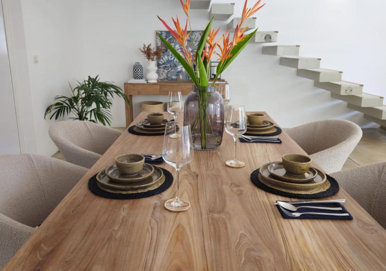 Modern Villa In Grand Bay - Short Walk To Beach Buitenkant foto